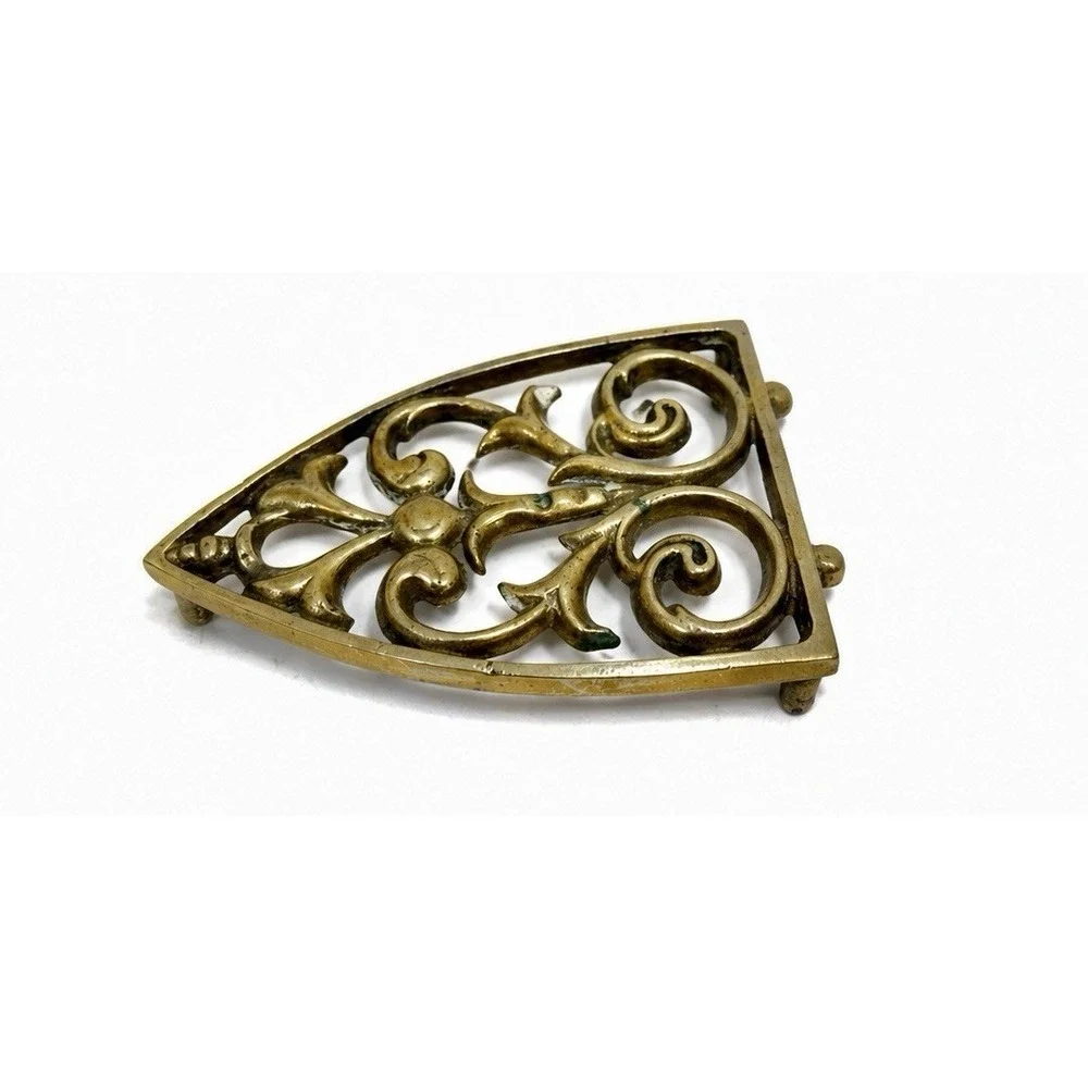 Vintage Metal / Brass / Iron Ornate Decorative Flat Iron Trivet ~ 8 3/8